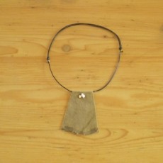 Suede khaki necklace