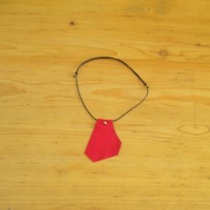 Collier en cuir rouge